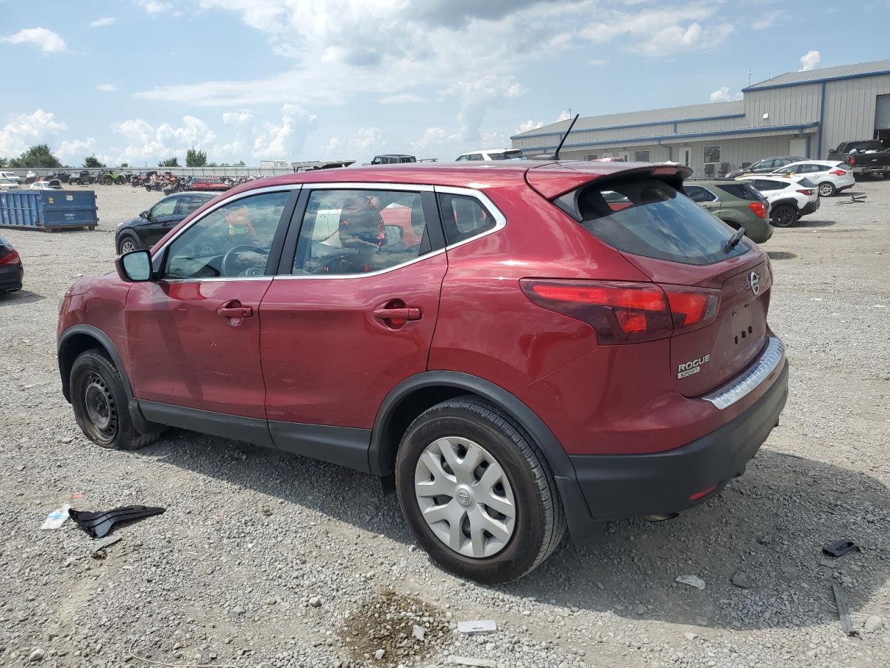 2019 Nissan Rogue Sport S - Фото 2
