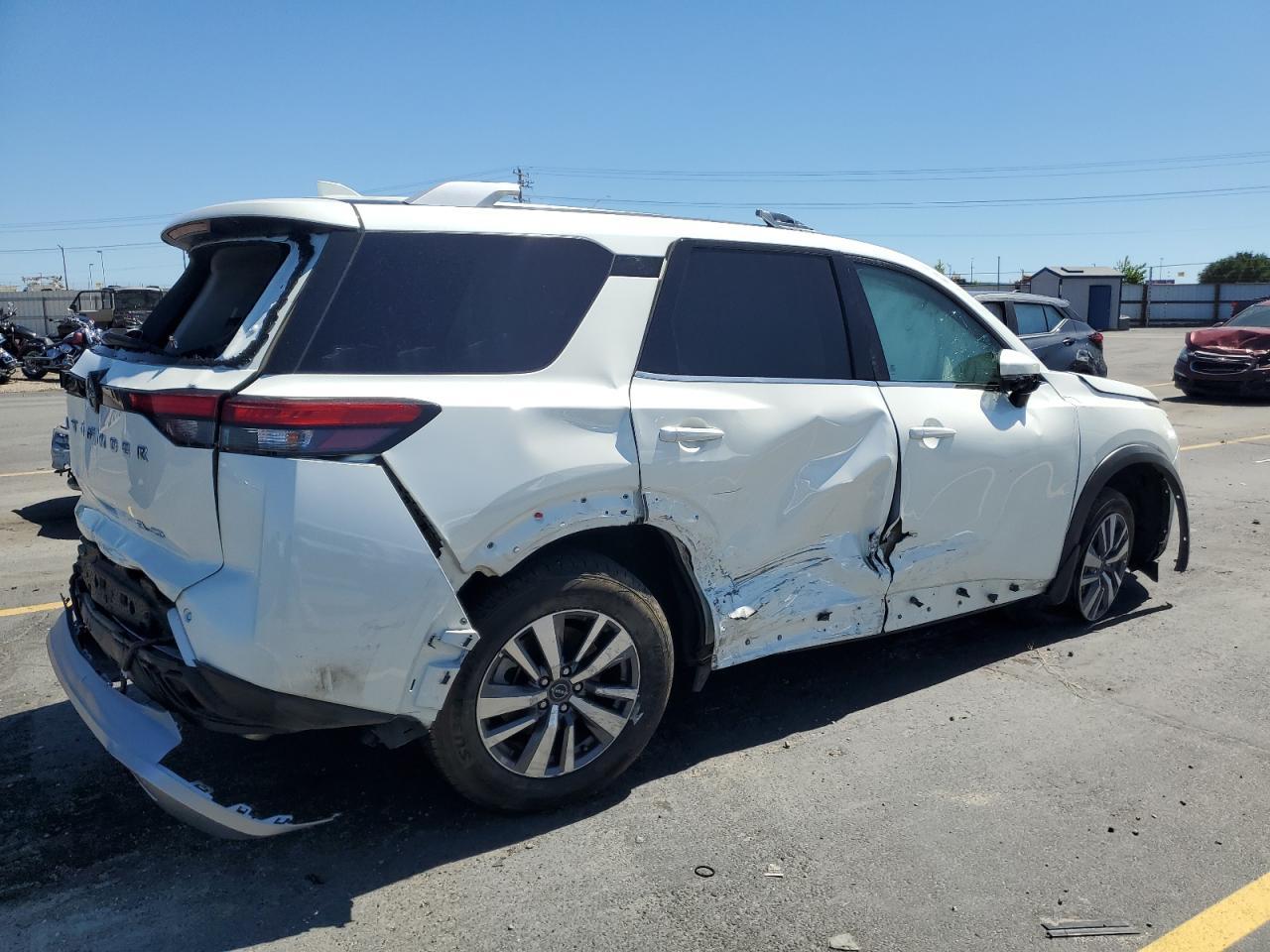 2023 Nissan Pathfinder Sl - Image 3