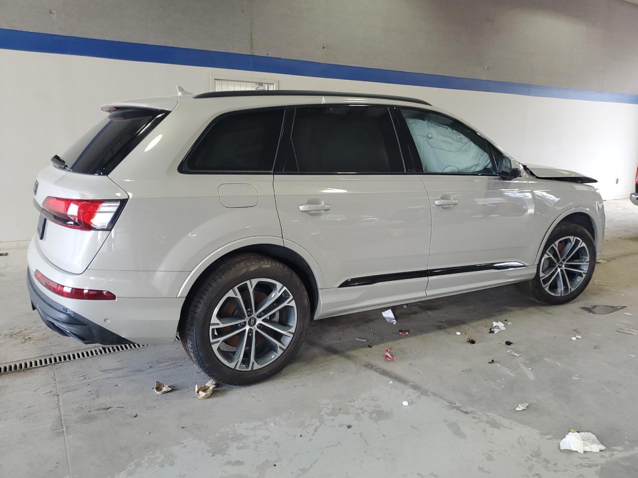2025 Audi Q7 Premium Plus - Фото 3