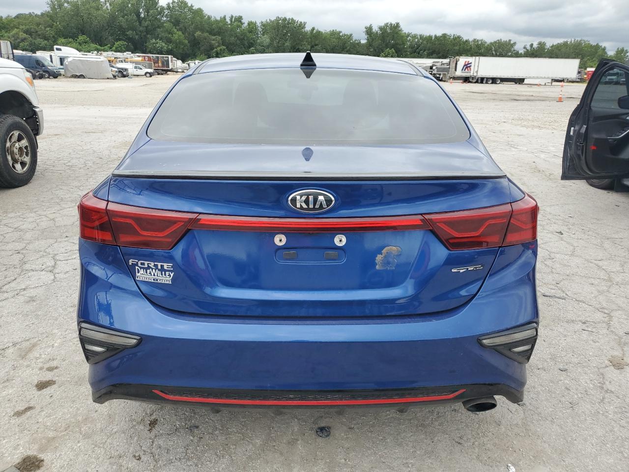 2021 Kia Forte Gt Line - Image 6