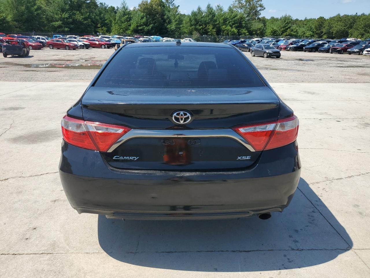 2015 Toyota Camry Le - Image 6