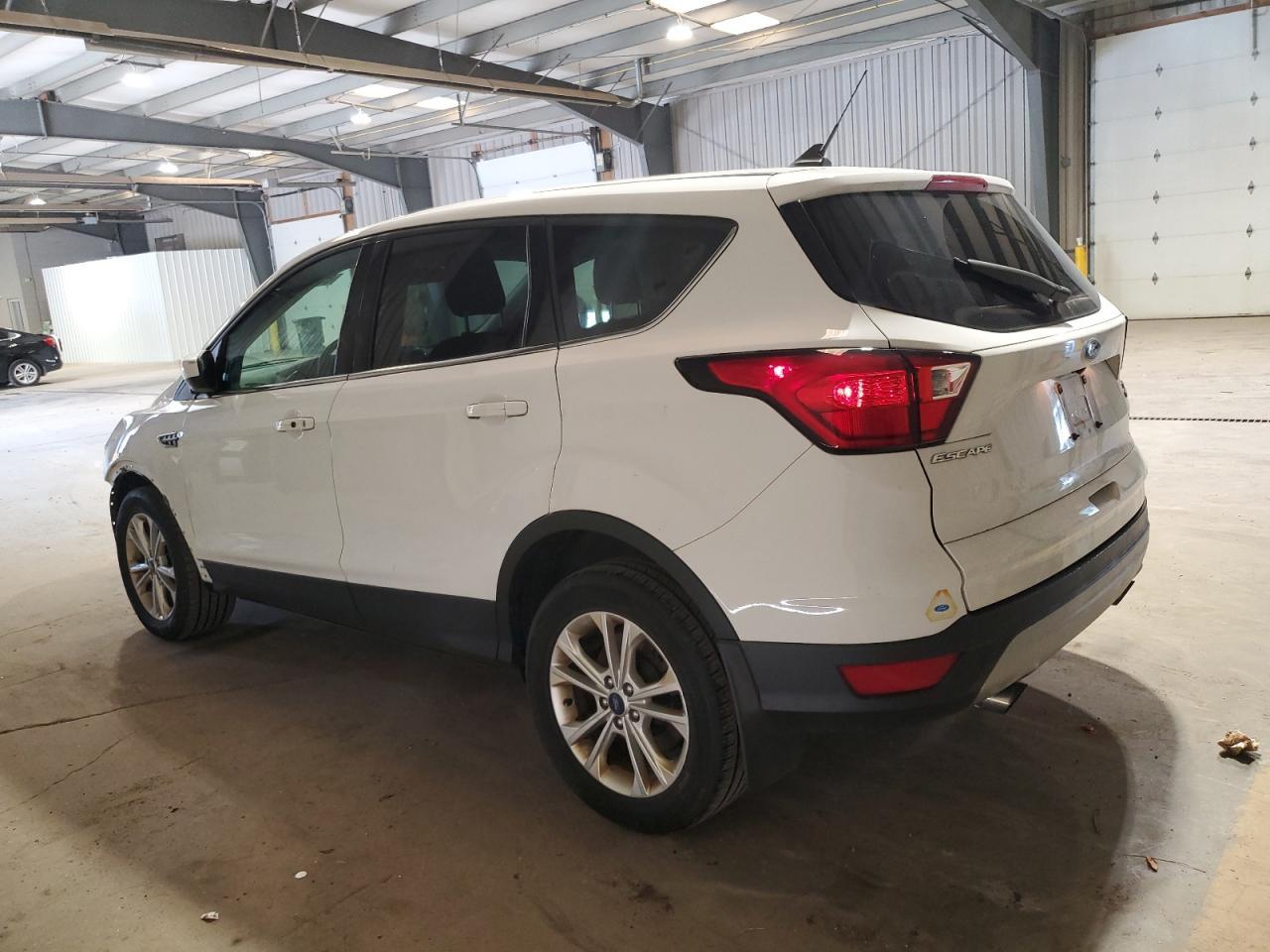 2019 Ford Escape Se - Image 2