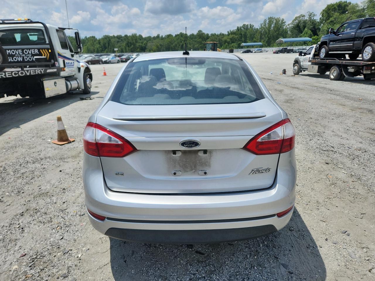 2017 Ford Fiesta Se - Фото 6