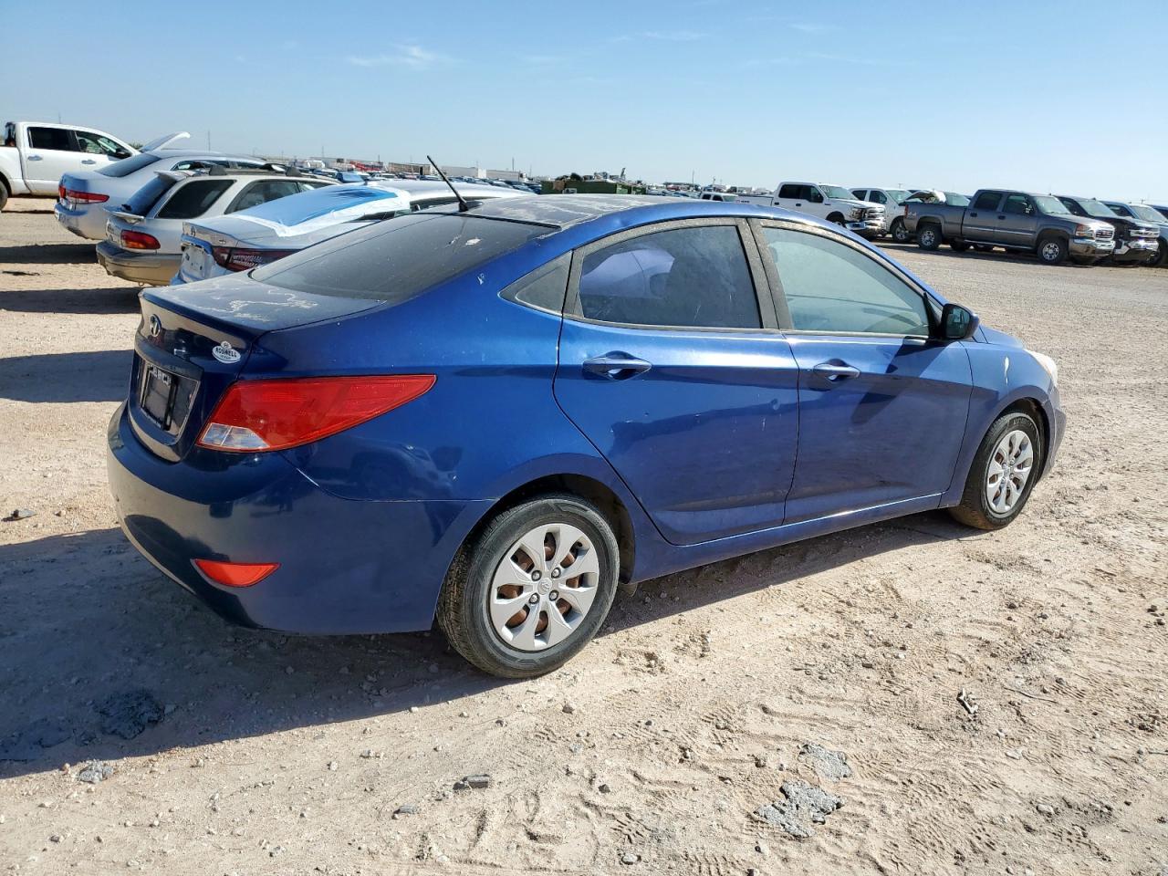 2016 Hyundai Accent Se - Фото 3