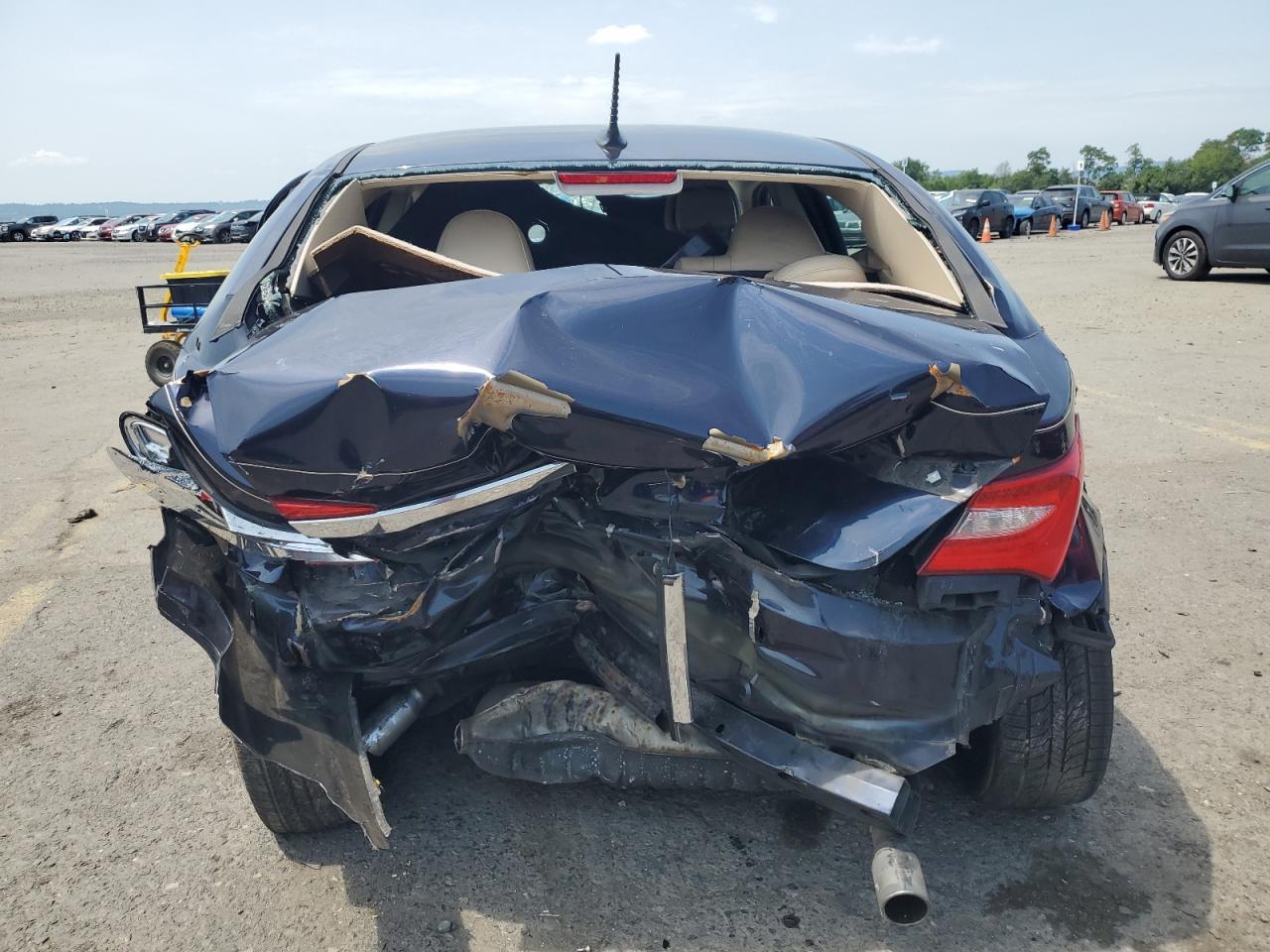2011 Chrysler 200 Limited - Image 6