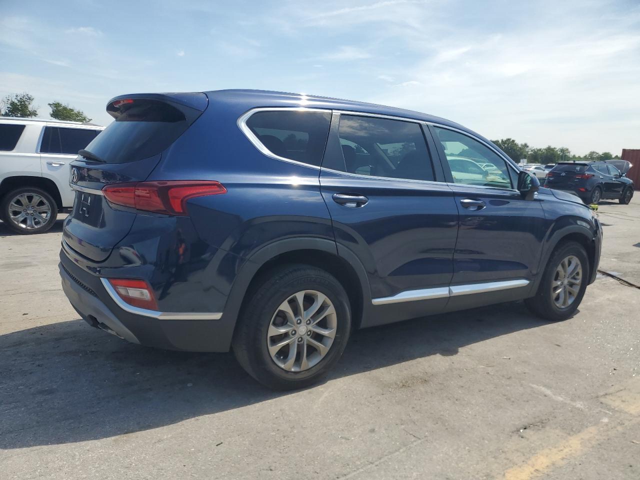2019 Hyundai Santa Fe Se - Фото 3