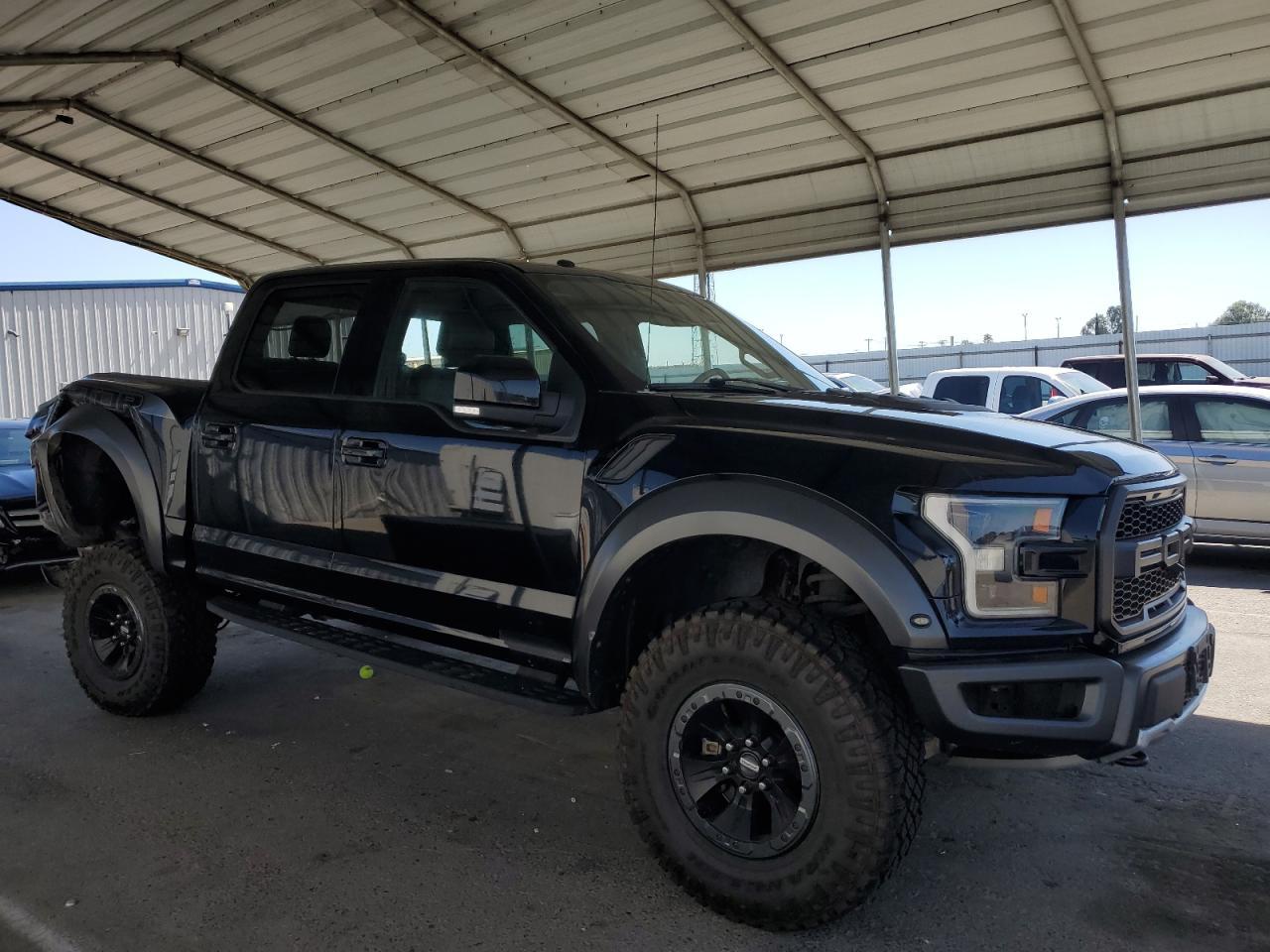 2017 Ford F150 Raptor - Image 4
