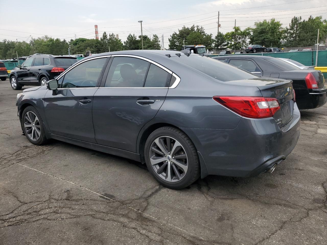 2018 Subaru Legacy 2.5I Limited - Фото 2
