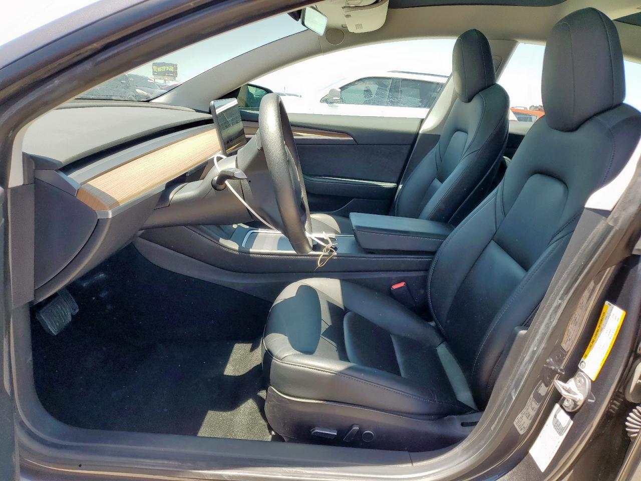 2021 Tesla Model 3 - Фото 7