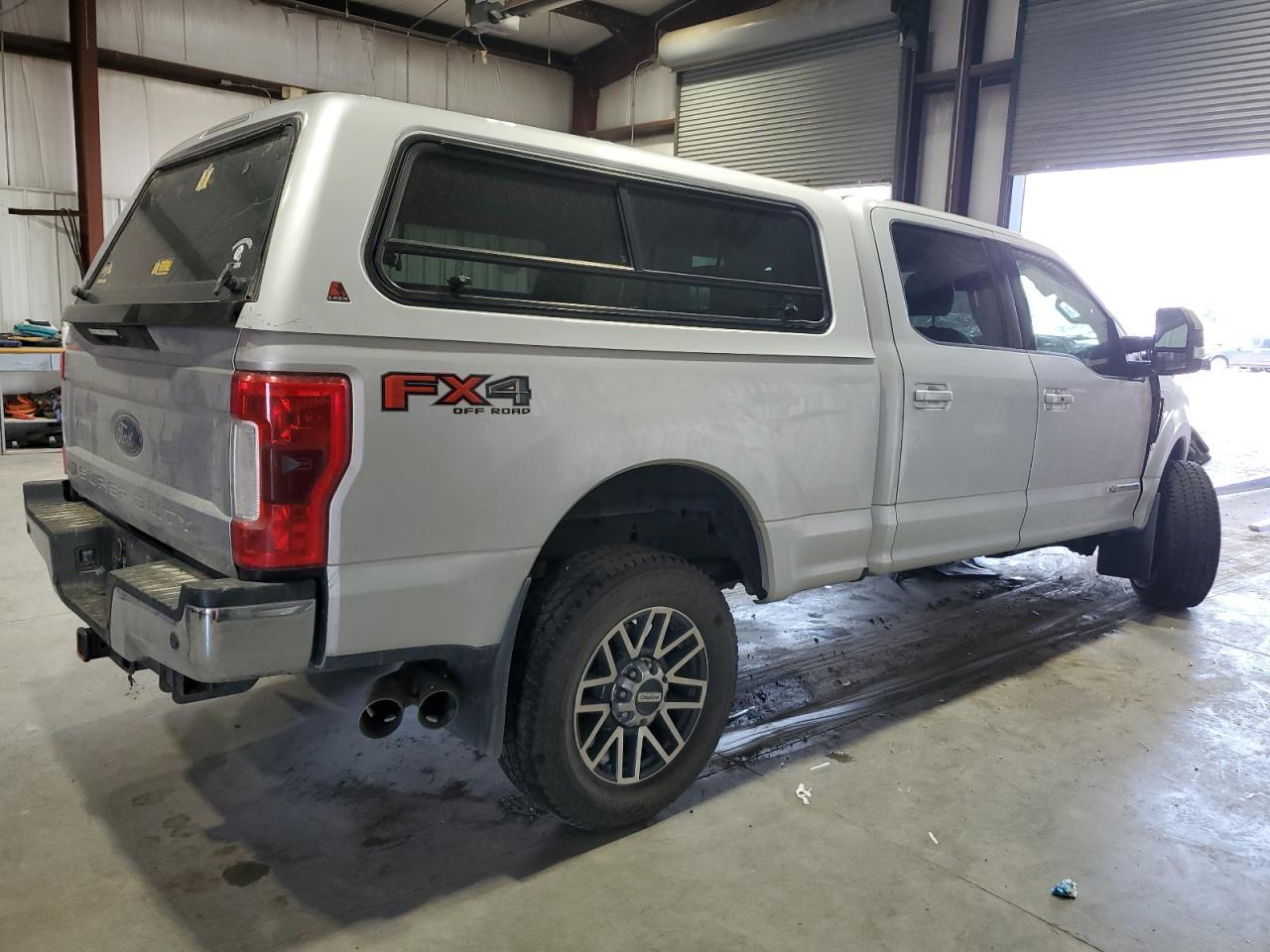2017 Ford F250 Super Duty - Фото 3