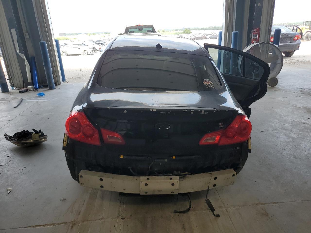 2013 Infiniti G37 Base - Image 6