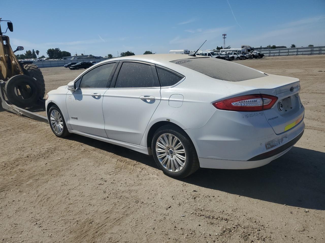2016 Ford Fusion Se Hybrid - Image 2