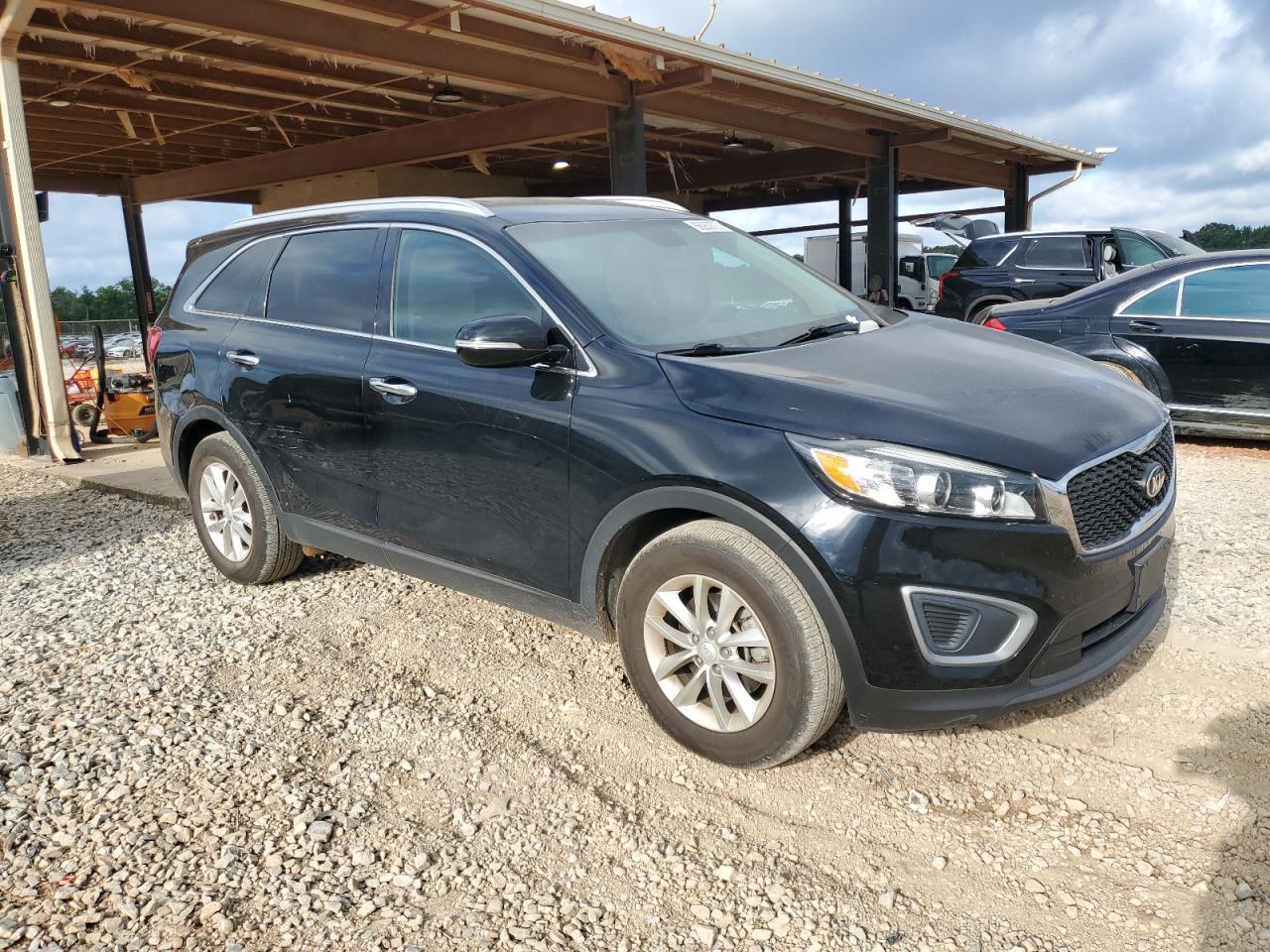 2017 Kia Sorento Lx - Image 4