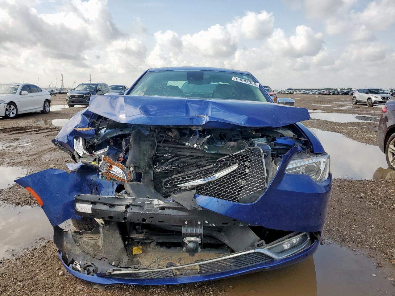 2018 Chrysler 300 Limited - Image 5