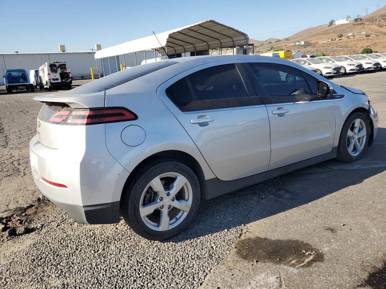 2014 Chevrolet Volt - Фото 3
