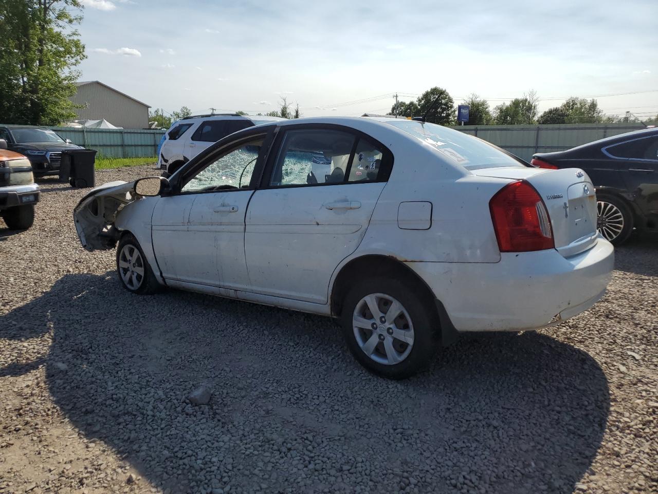 2010 Hyun Accent Gls - Image 2