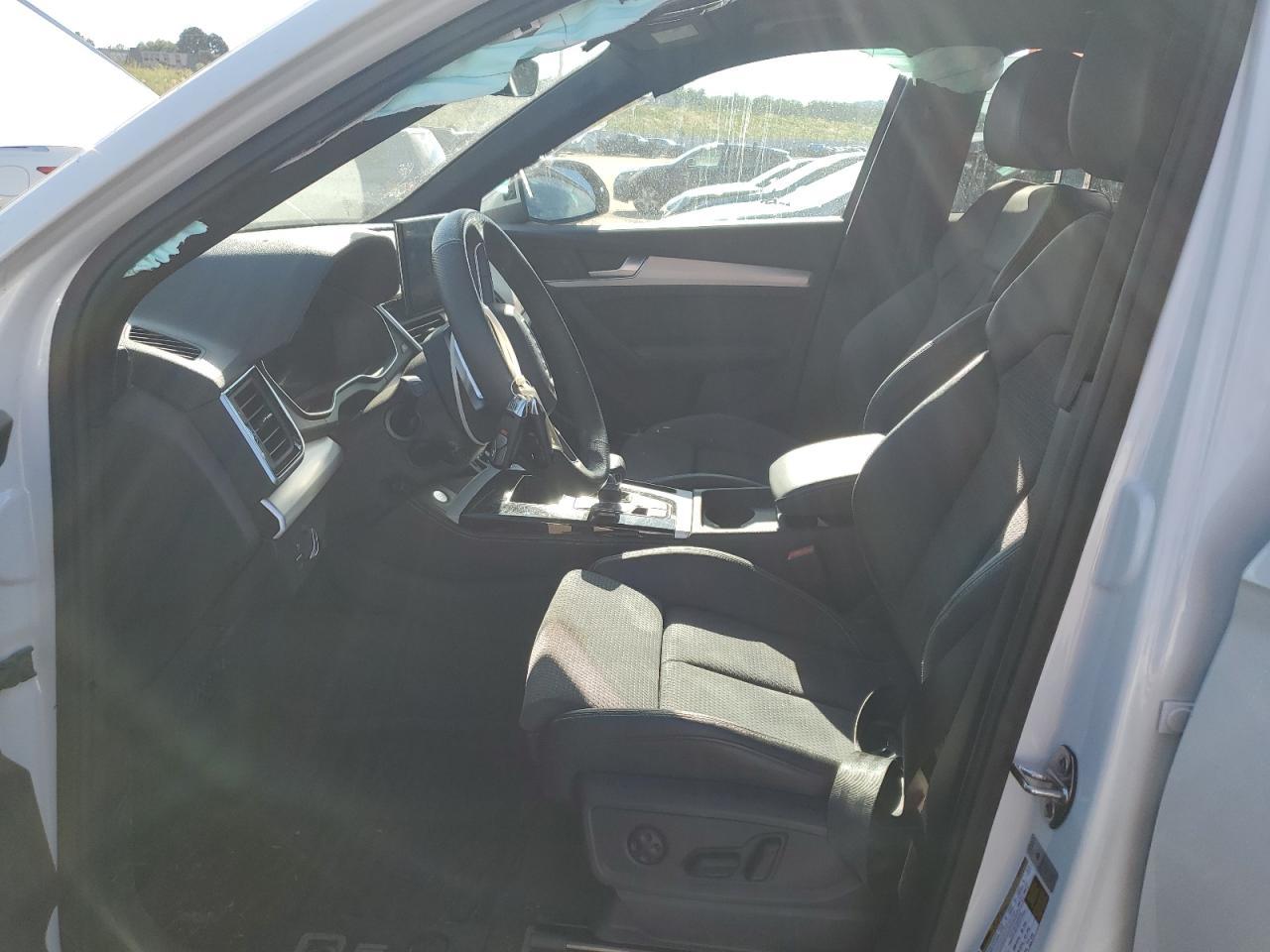 2024 Audi Q5 E Premium Plus 55 - Image 7
