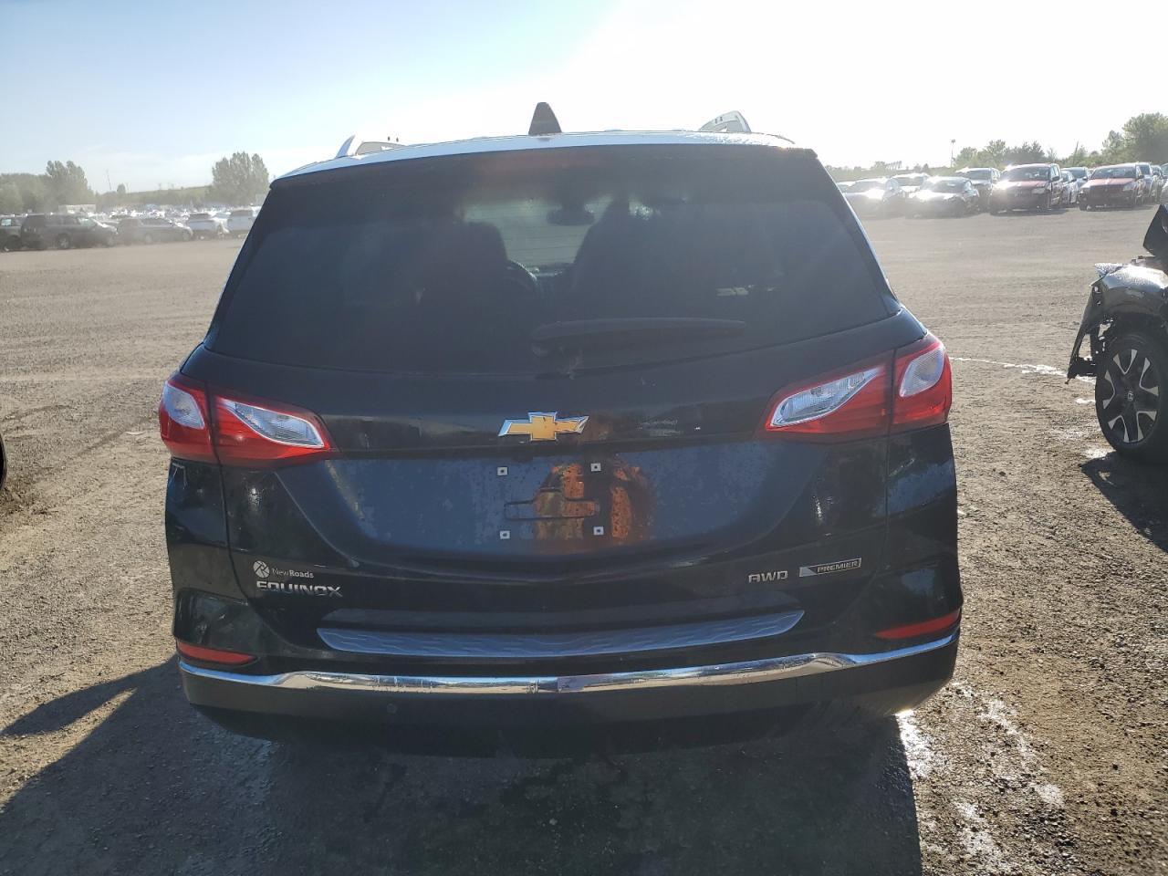 2018 Chevrolet Equinox Premier - Image 6
