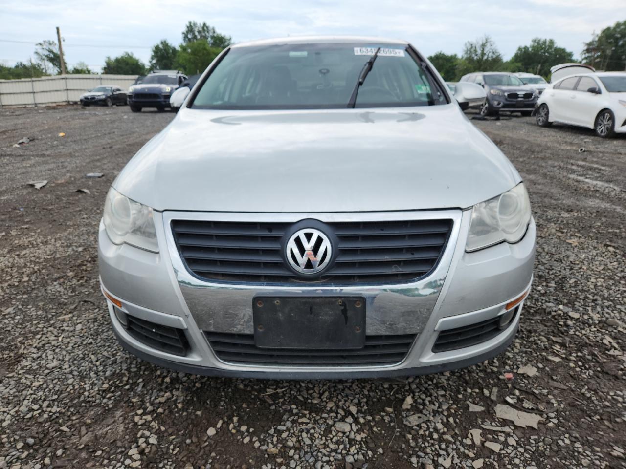 2010 Volkswagen Passat Komfort - Image 5