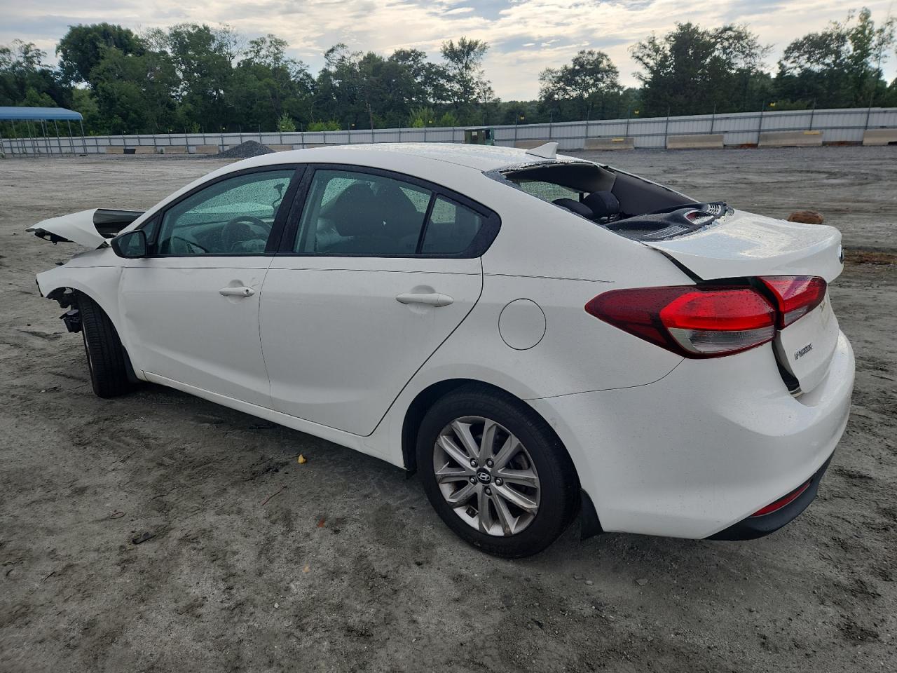 2017 Kia Forte Lx - Фото 2