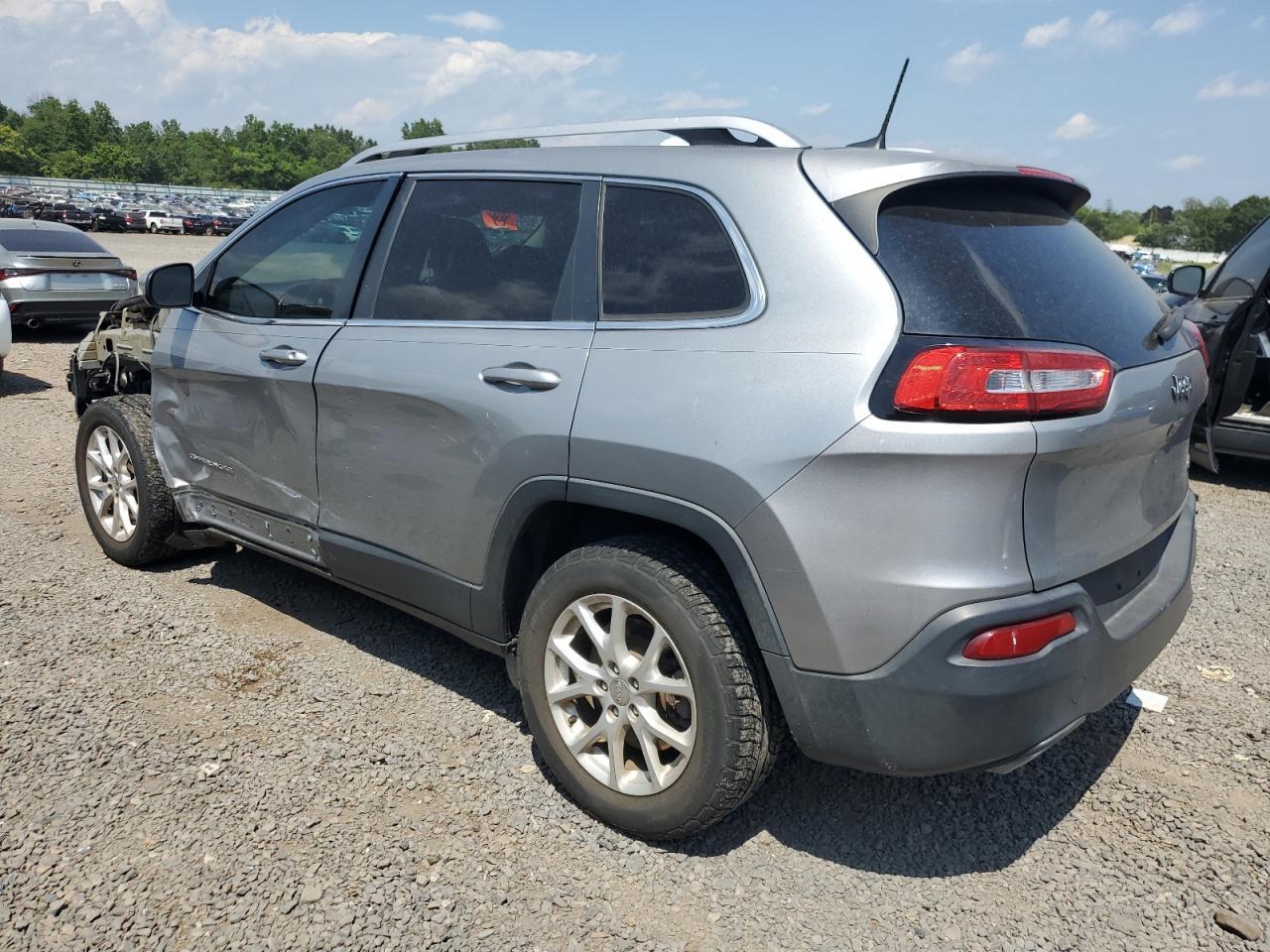 2016 Jeep Cherokee Latitude - Фото 2