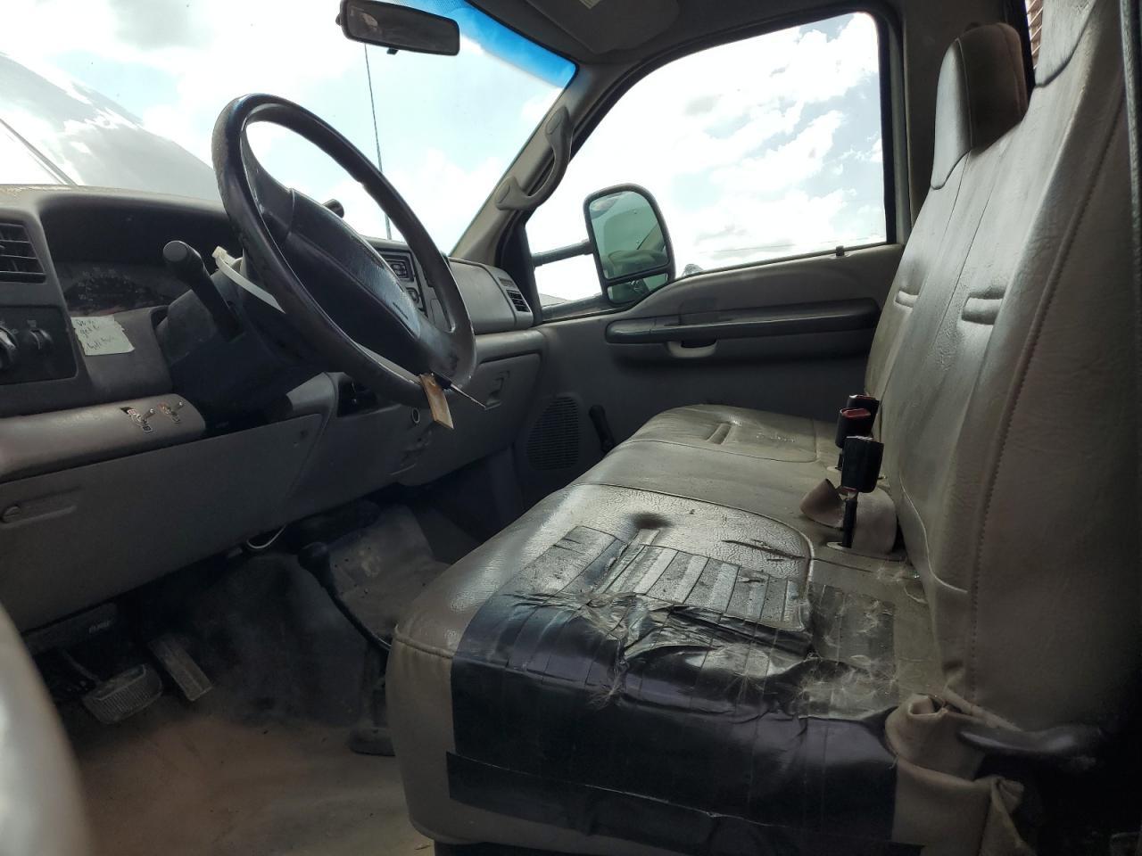 2000 Ford Super Duty F-350 W/D - Фото 7