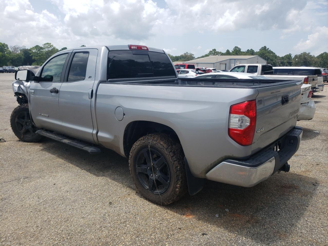 2017 Toyota Tundra Double Cab Sr - Фото 2
