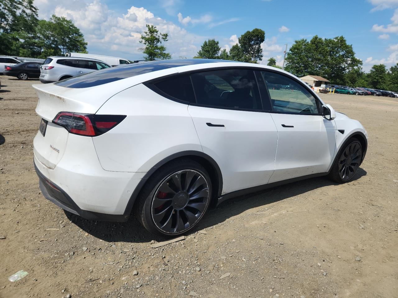 2022 Tesla Model Y - Image 3