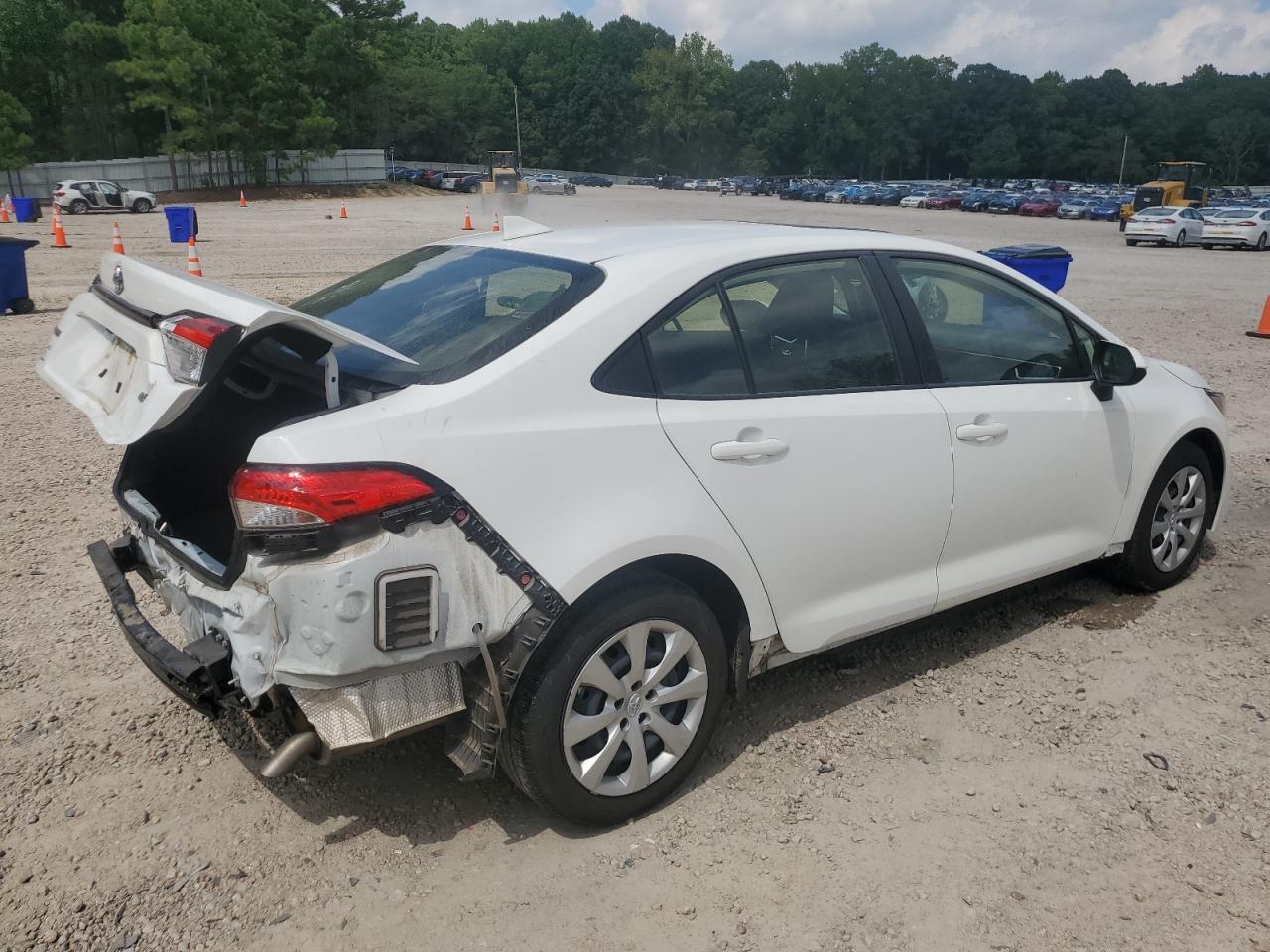 2023 Toyota Corolla Le - Image 3