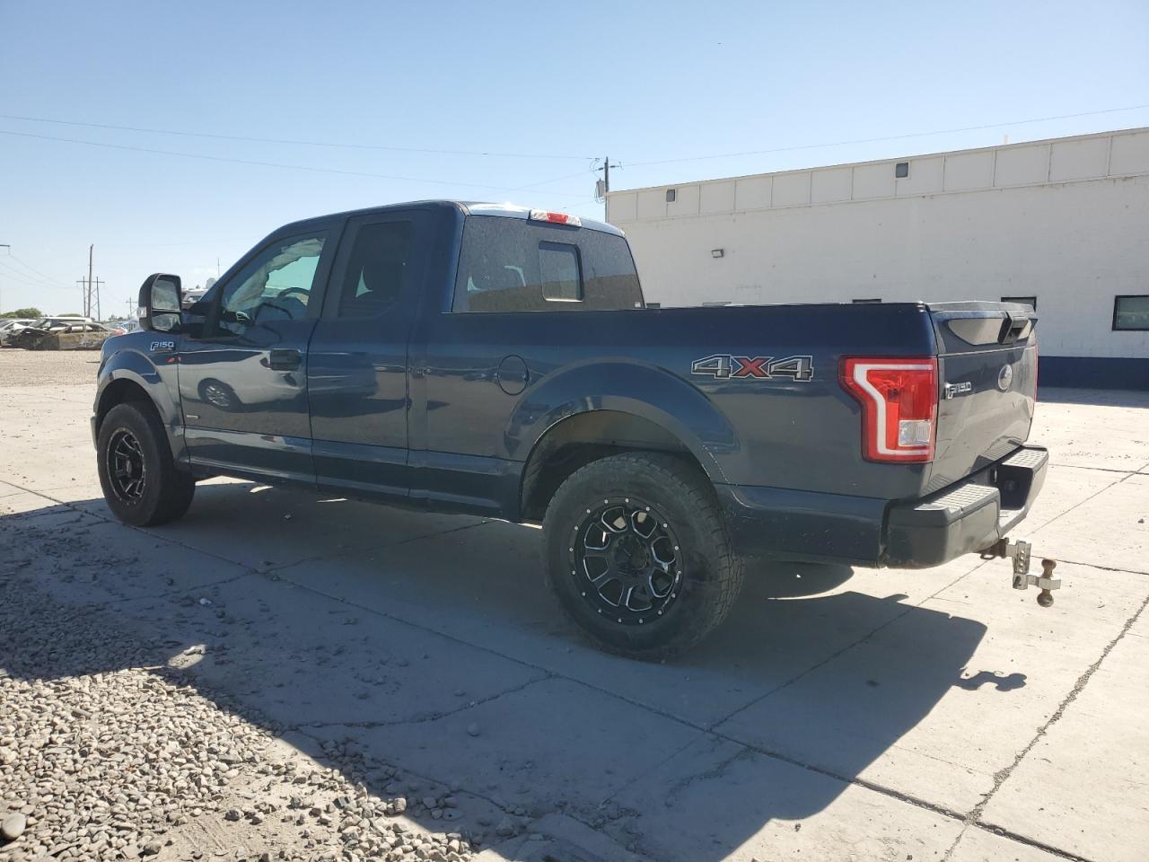 2015 Ford F150 Super Cab - Image 2