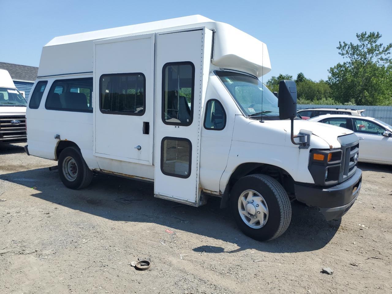 2014 Ford Econoline - Shuttle Bus - Фото 4