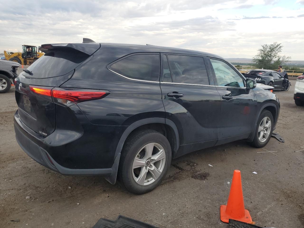 2022 Toyota Highlander L L - Фото 3