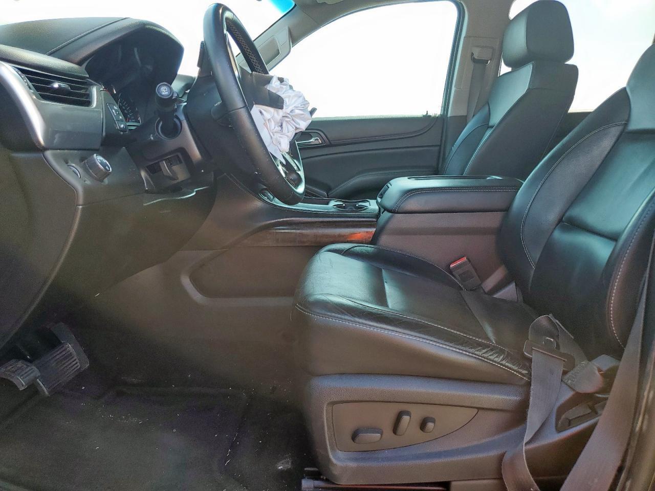 2016 Chev Tahoe C150 - Image 7