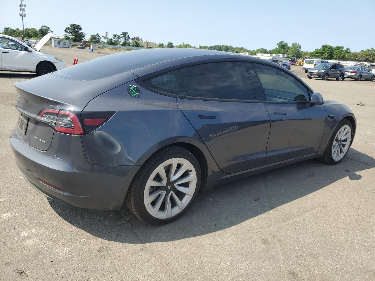 2023 Tesla Model 3 - Фото 3