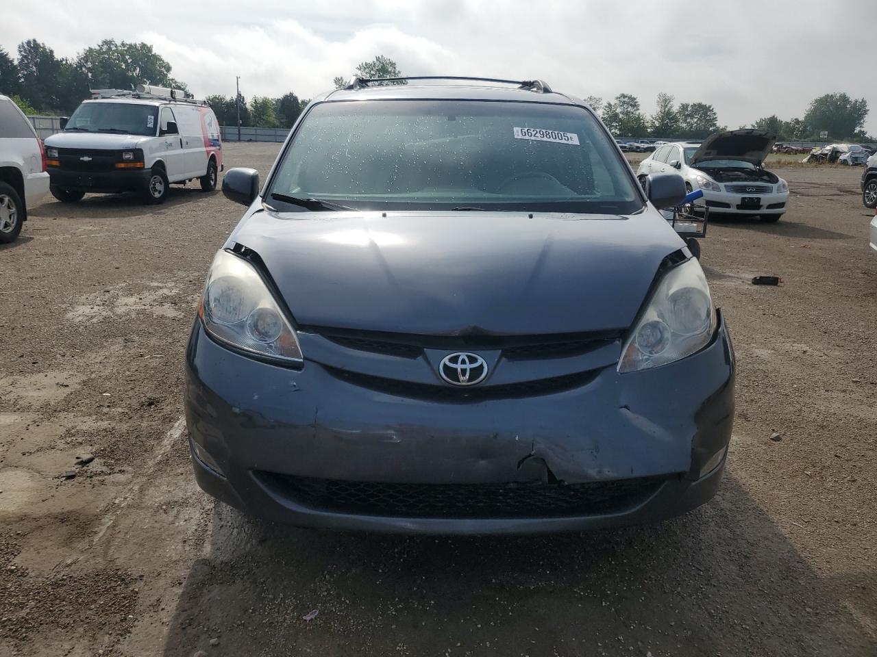2007 Toyota Sienna Xle - Image 5