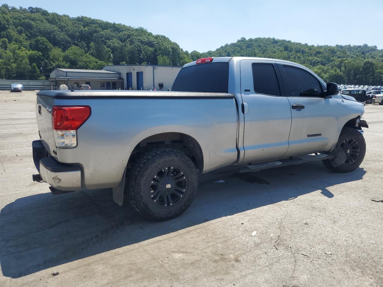 2011 Toyota Tundra Double Cab Sr5 - Image 3