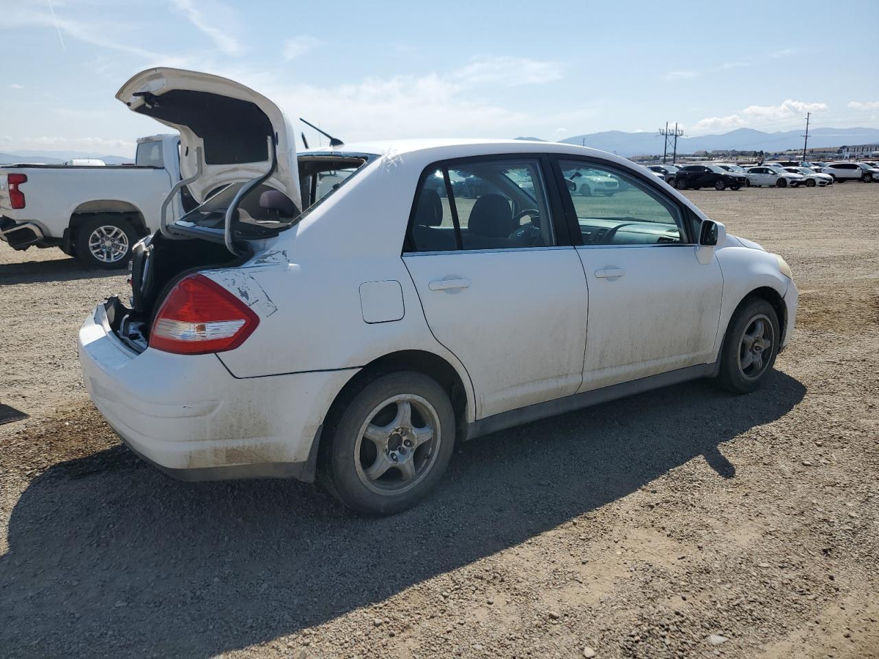 2008 Niss Versa S - Image 3