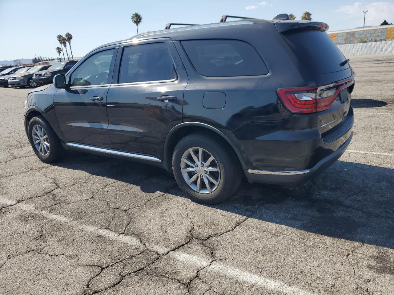 2017 Dodge Durango Sxt - Image 2
