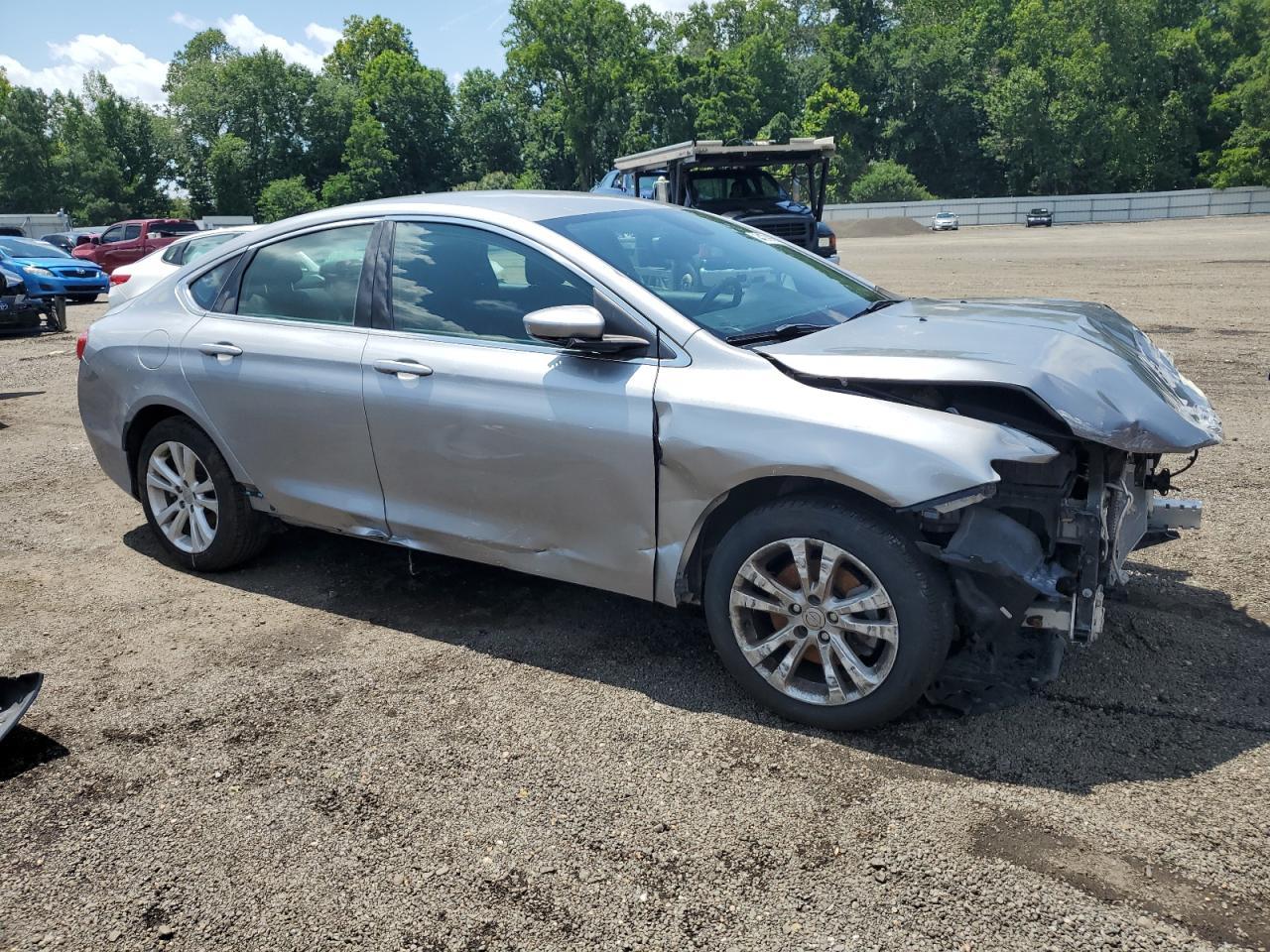 2016 Chrysler 200 Limited - Фото 4
