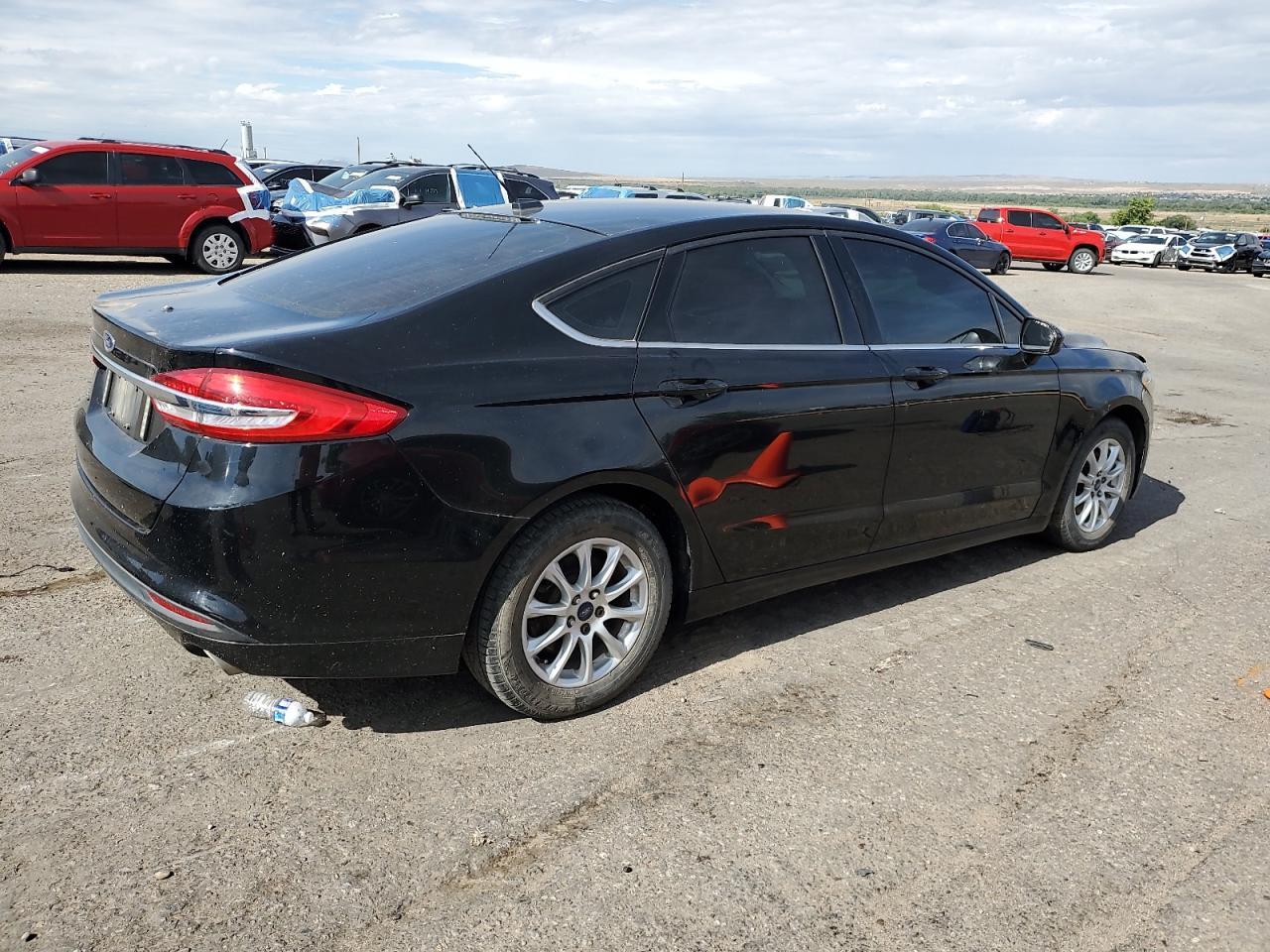 2017 Ford Fusion S - Фото 3