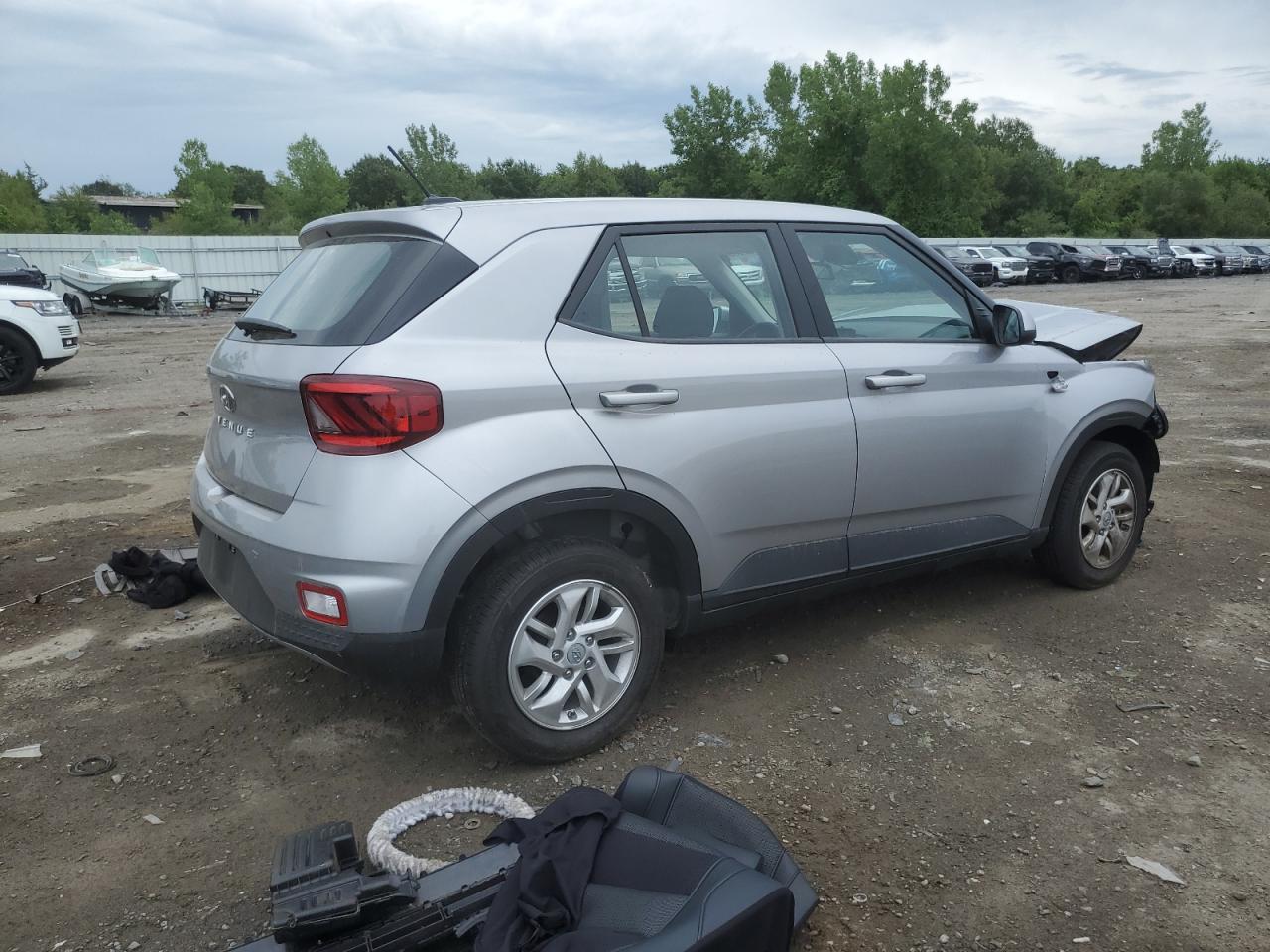 2024 Hyundai Venue Se - Image 3