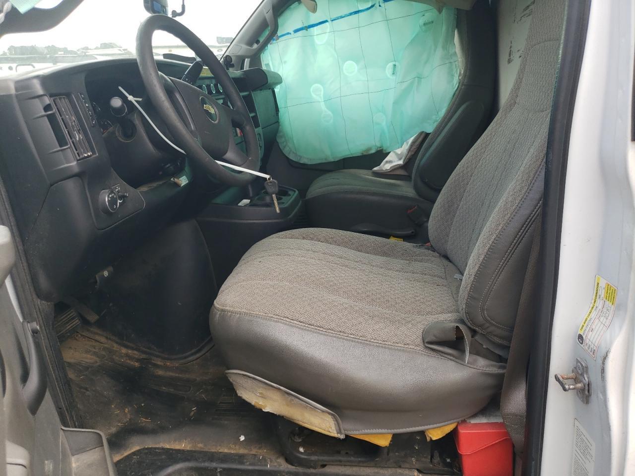 2017 Chevrolet Express G3500 - Image 7