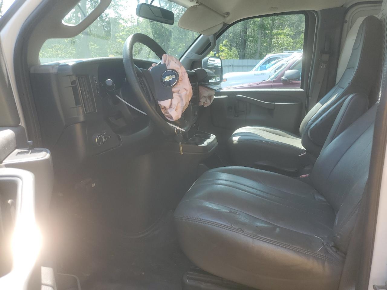 2020 Chevrolet Express G2500 - Фото 7