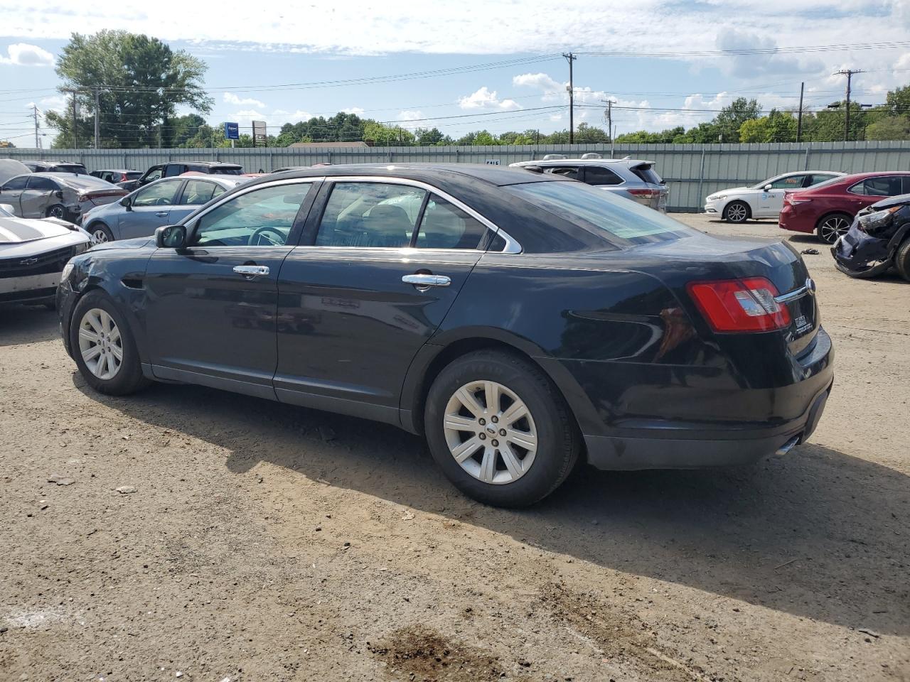 2012 Ford Taurus Se - Фото 2