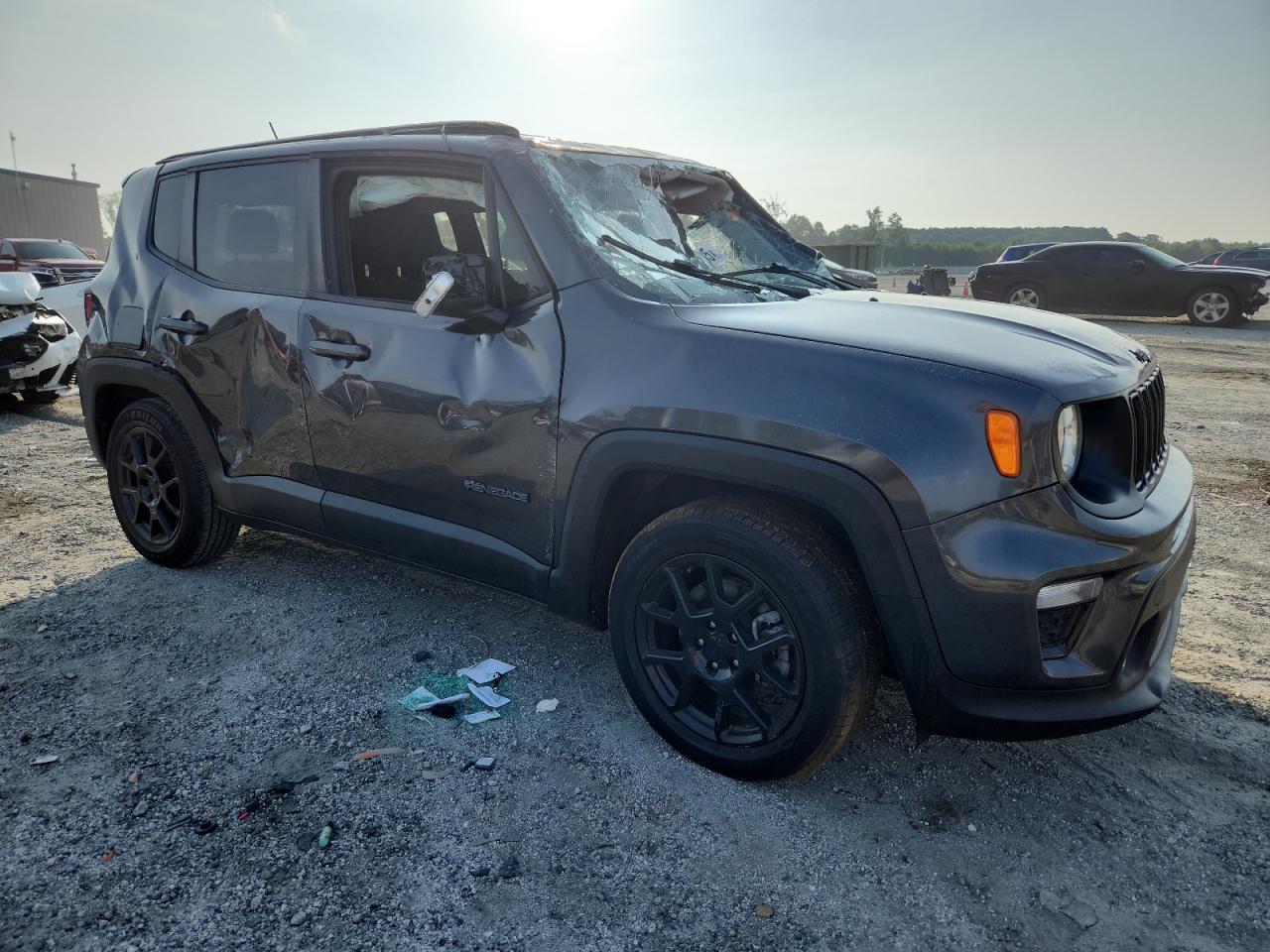 2020 Jeep Renegade Latitude - Image 4