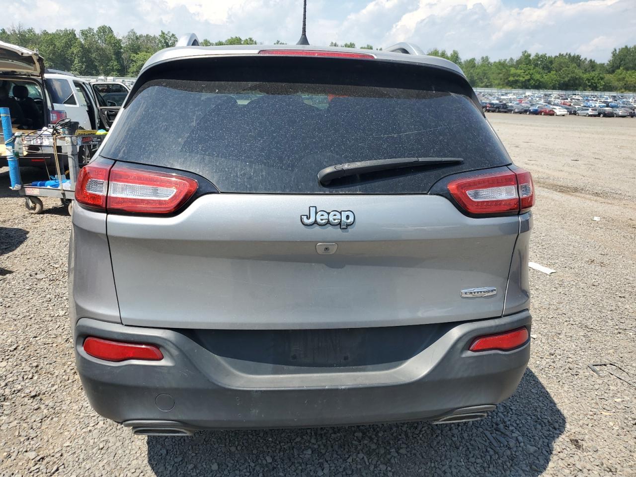 2016 Jeep Cherokee Latitude - Фото 6