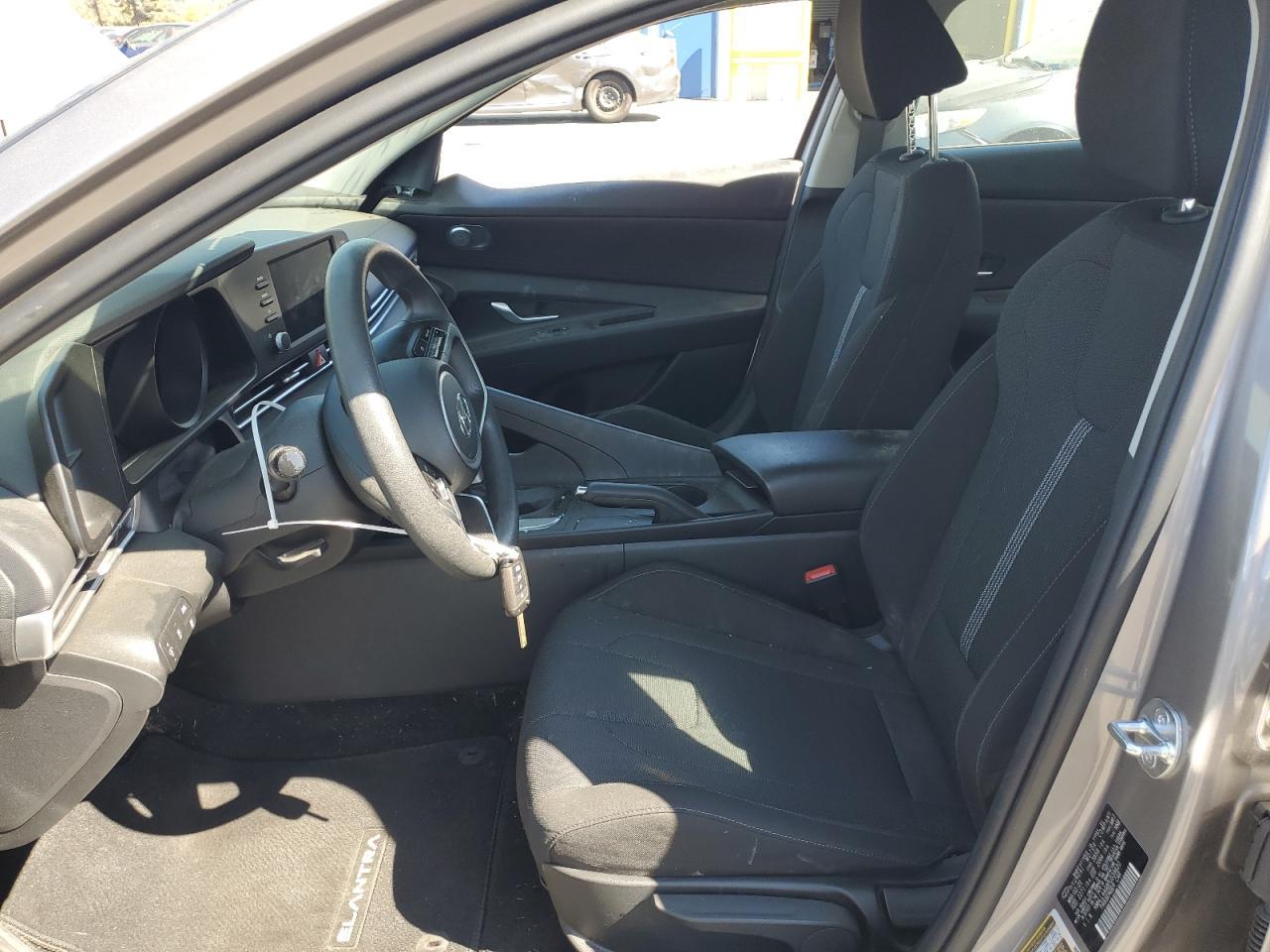 2023 Hyundai Elantra Se - Фото 7