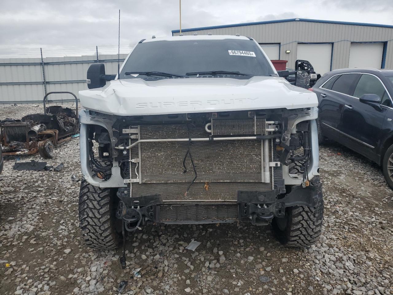 2022 Ford F350 Supe - Image 5