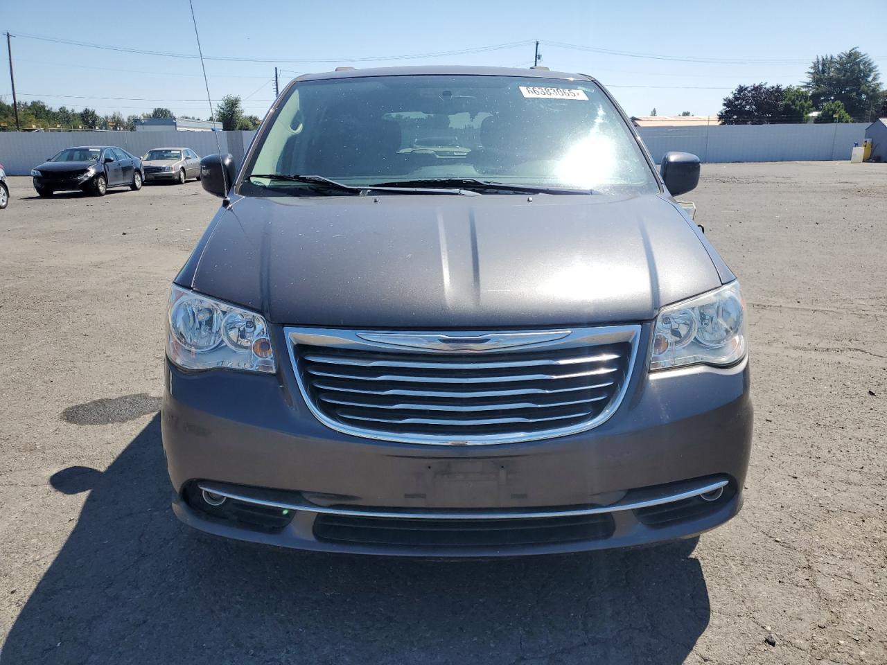 2015 Chrysler Town & Country Touring Touring - Image 5
