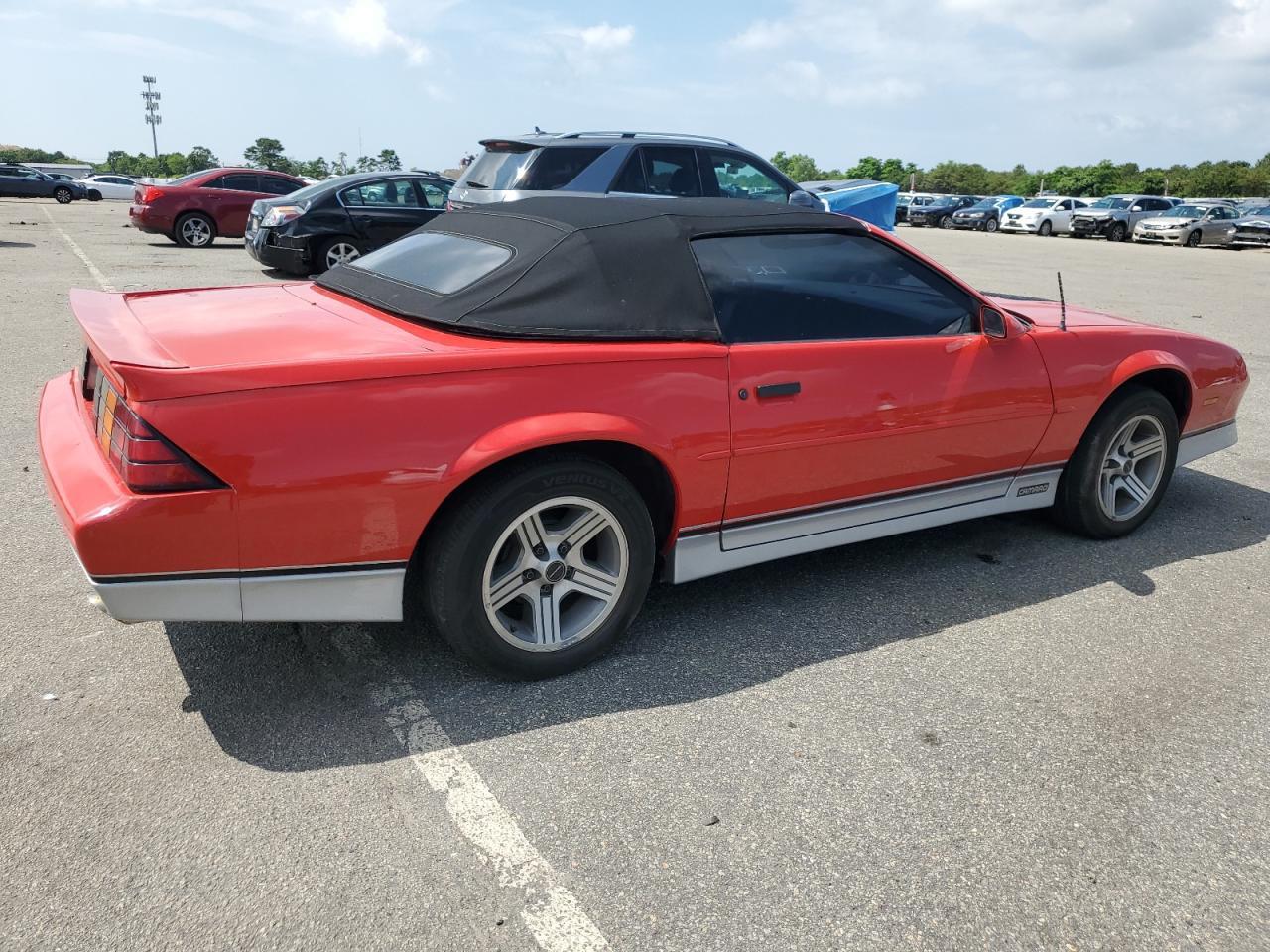 1988 Chevrolet Camaro - Фото 3